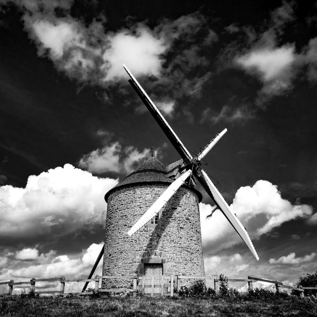 Windmill 2022 Adrian Schaub Photography   20220607 B0005027klein 1024x1024 